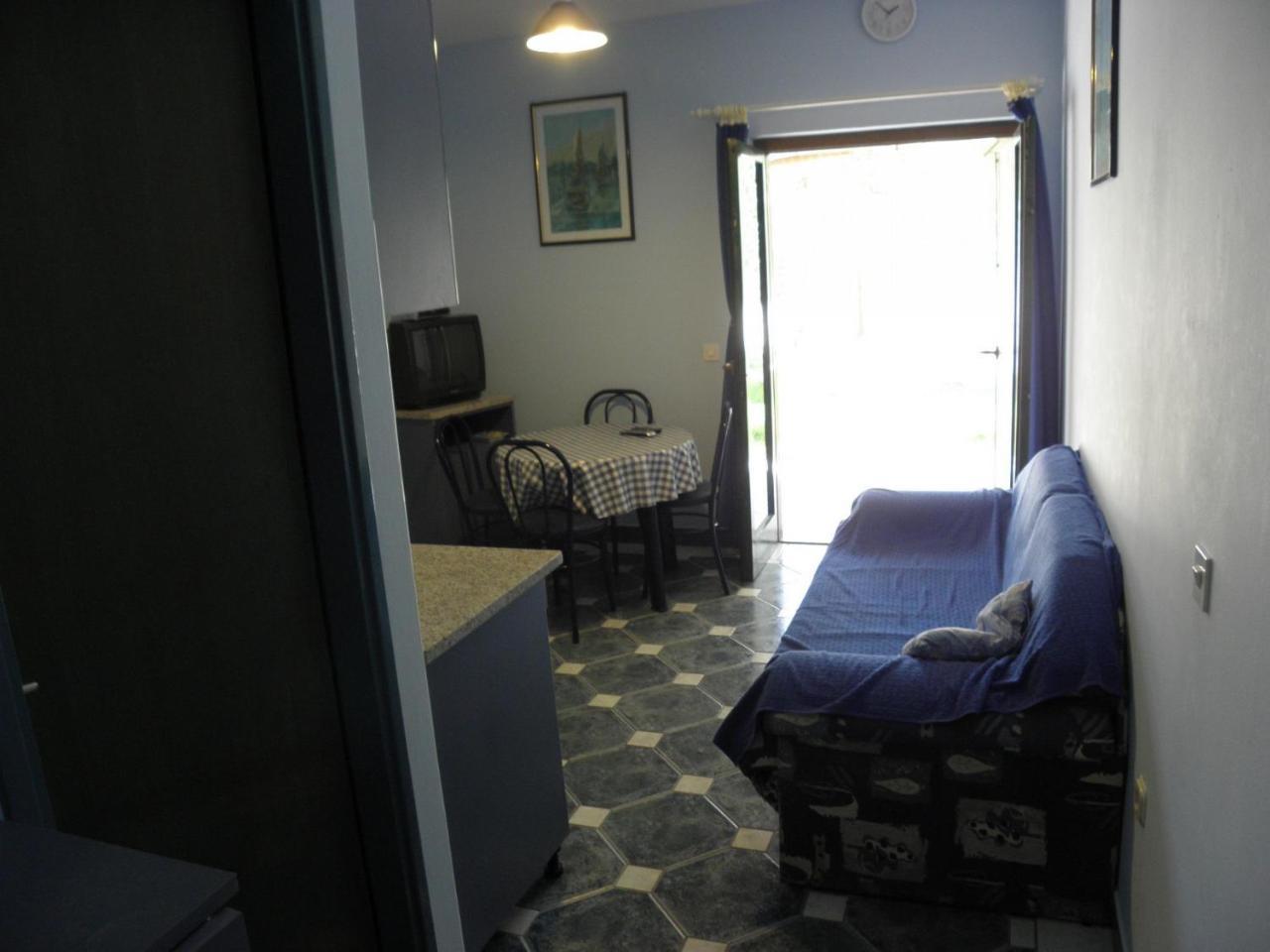 Apartments Brane - 180M To The Sea Vrsi Luaran gambar