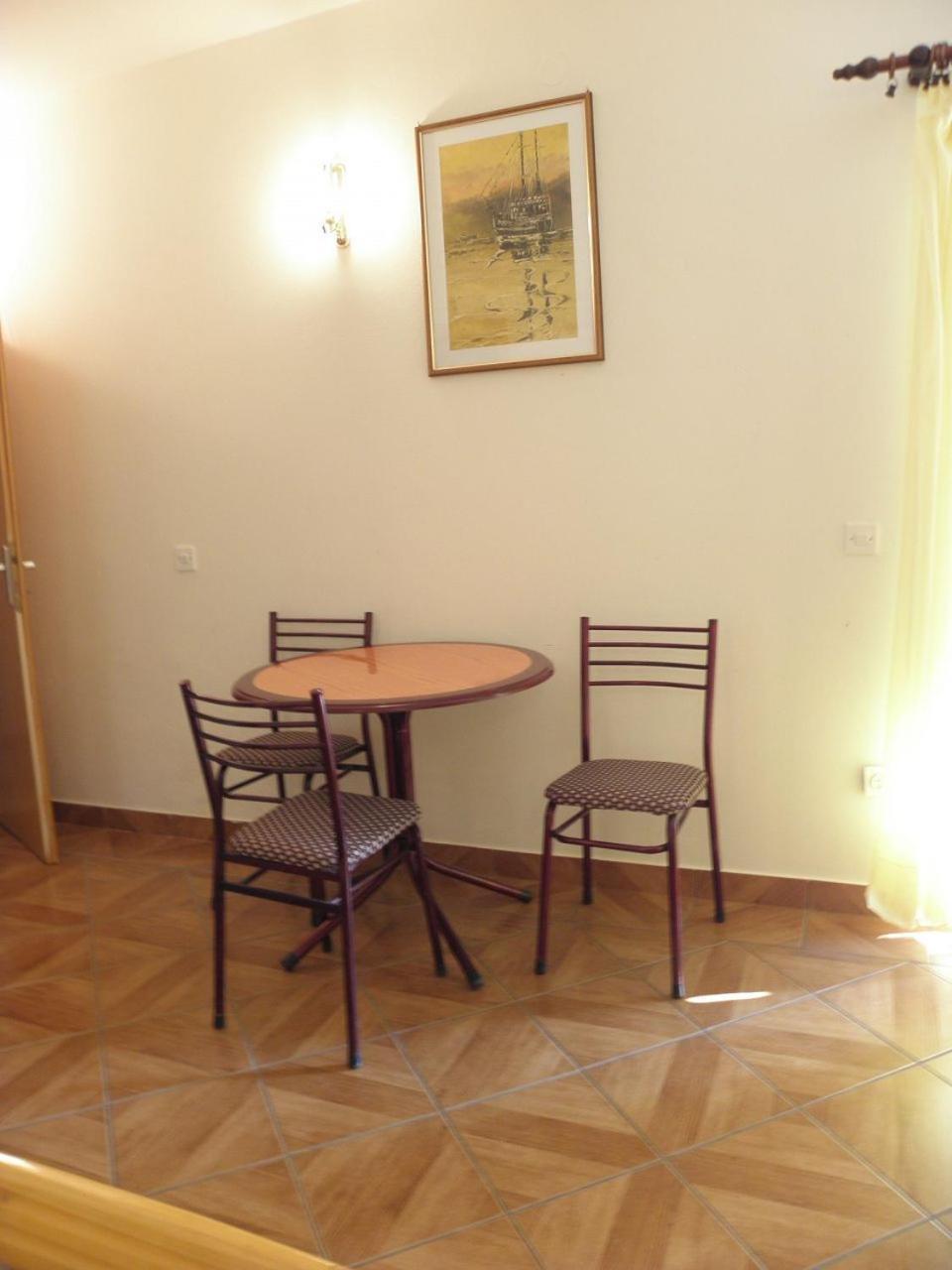 Apartments Brane - 180M To The Sea Vrsi Luaran gambar